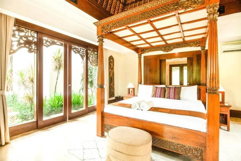 Lovely 3 Bedroom Villa Near The Beach In Jimbaran
