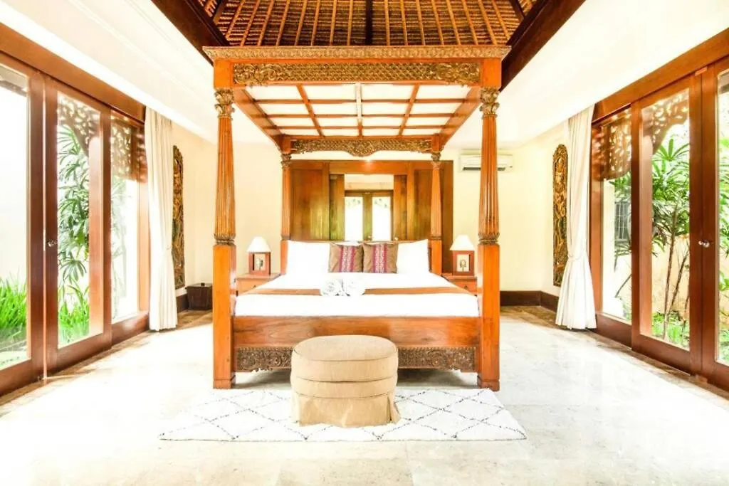 Lovely 3 Bedroom Villa Near The Beach In Jimbaran