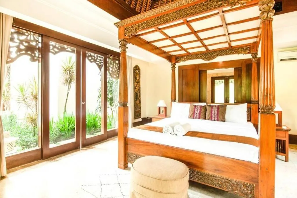 Lovely 3 Bedroom Villa Near The Beach In Jimbaran  Jimbaran (Bali)