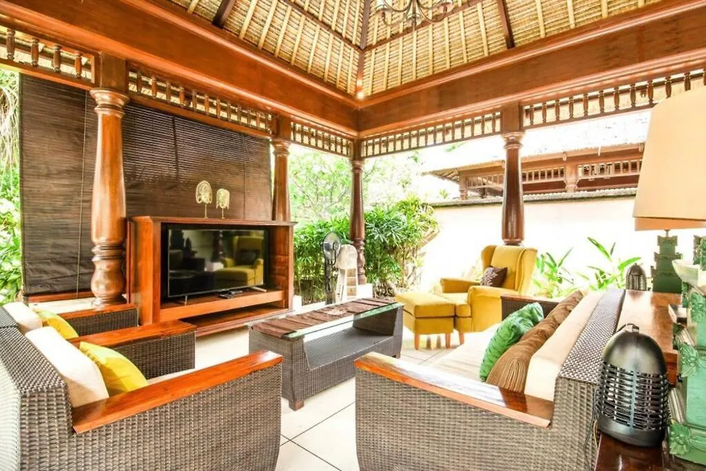 Lovely 3 Bedroom Villa Near The Beach In Jimbaran