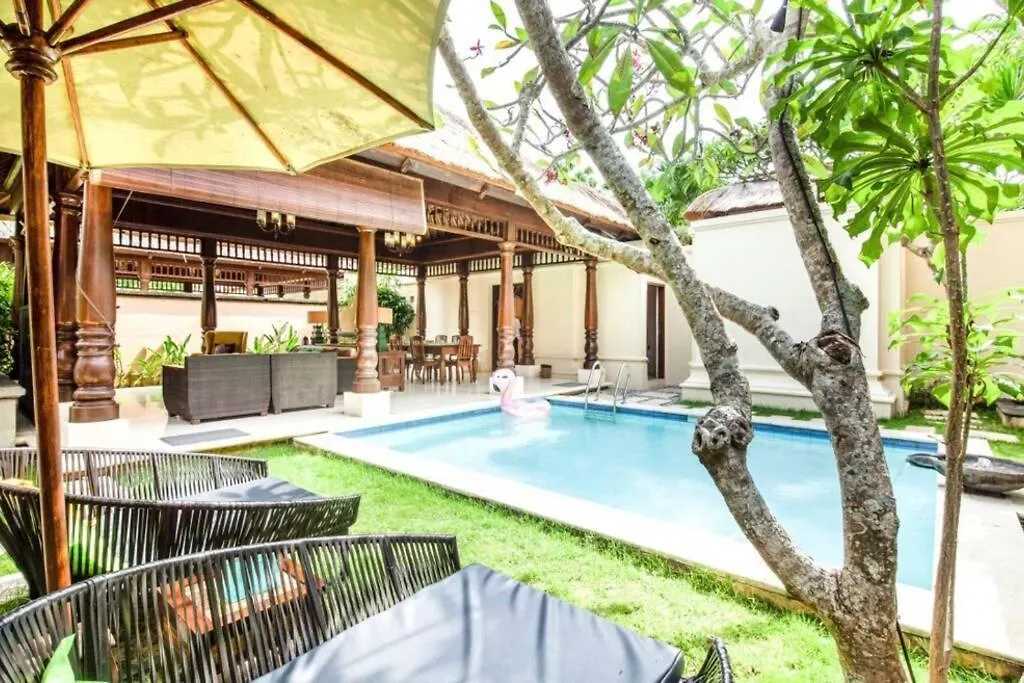 Lovely 3 Bedroom Villa Near The Beach In Jimbaran 0*, Jimbaran (Bali)