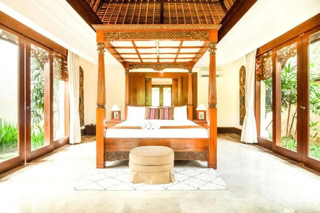 Lovely 3 Bedroom Villa Near The Beach In Jimbaran
