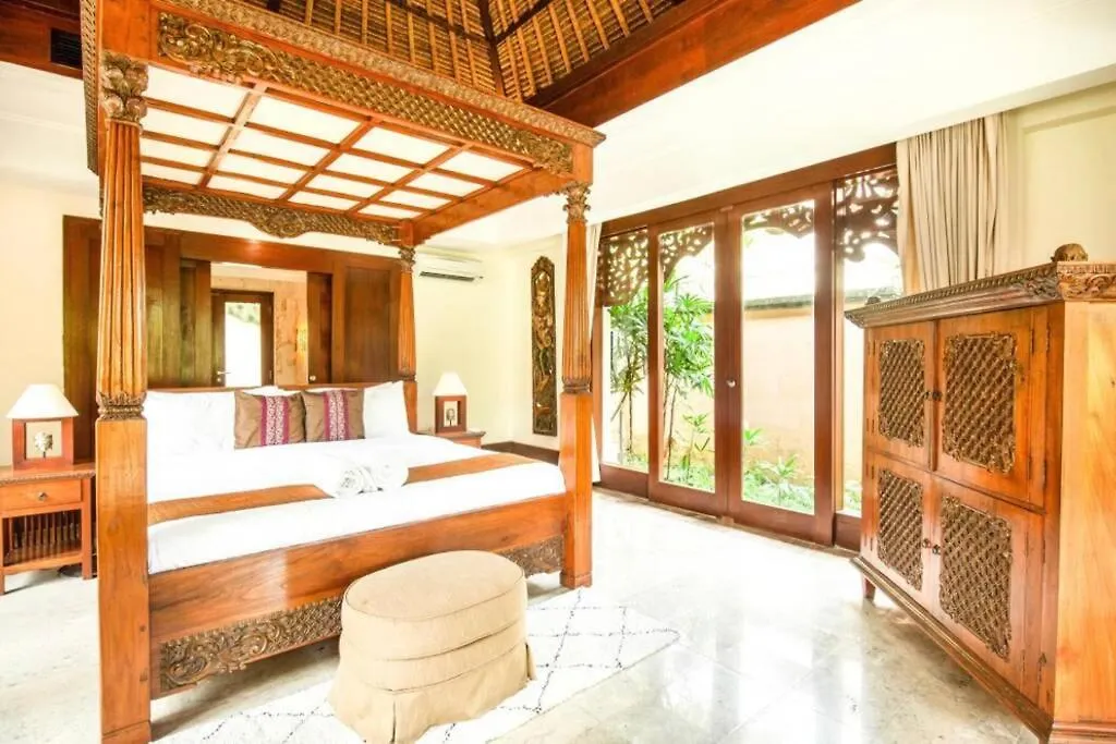 Lovely 3 Bedroom Villa Near The Beach In Jimbaran